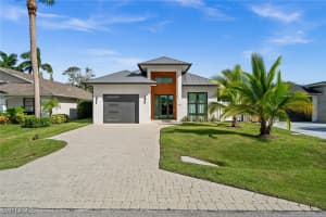 781 103rd Ave N, Naples