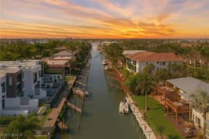 1686 Blue Point Avenue, Naples, FL 34102 - MLS#225075368