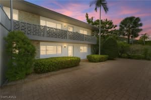 1686 Blue Point Avenue, Naples, FL 34102 - MLS#225075368