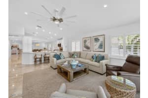 8212 Saratoga Dr 103, Naples