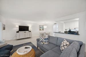 222 Harbour Drive, Naples, FL 34103 - MLS#225075428