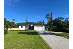1105 22nd Ave Ne, Naples