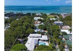 MLS# 225075452, Naples, Florida 34102