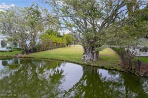 2550 Lantern Lane, Naples, FL 34102 - MLS#225075461