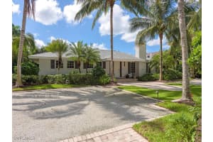 206 1st Avenue, Naples, FL 34102 - MLS#225075499