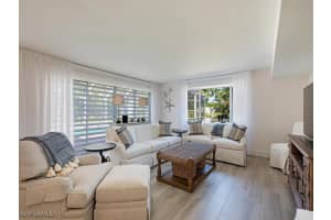 271 1st Avenue, Naples, FL 34102 - MLS#225075501