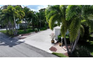 5584 Brightwood Drive, Fort Myers, FL 33905 - MLS#225075524