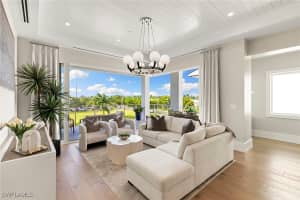 201 8th Street, Naples, FL 34102 - MLS#225075574