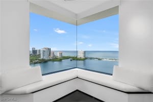 5555 Heron Point Dr 2101, Naples