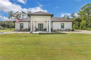 62 35th Ave Ne, Naples