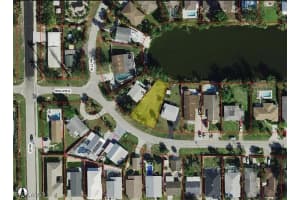 817 107th Avenue, Naples, FL 34108 - MLS#225075630