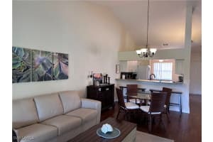 321 Robin Hood Cir 201, Naples