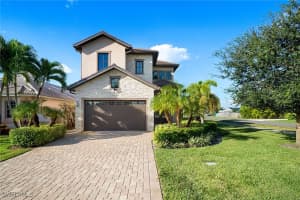 699 98th Avenue, Naples, FL 34108 - MLS#225075691