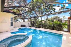 915 Fountain Run, Naples