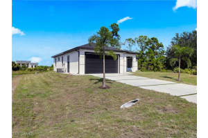1119 Earhart Street, Lehigh Acres, FL 33974 - MLS#225075748