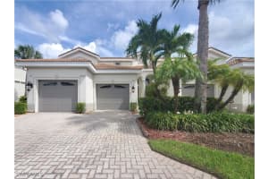6846 Sterling Greens Dr 201, Naples