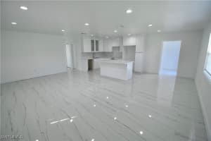 2116 Pineview Road, Fort Myers, FL 33901 - MLS#225075827