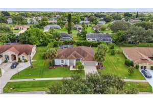 571 Chamonix Avenue, Lehigh Acres, FL 33974 - MLS#225075911