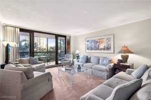 6075 Pelican Bay Boulevard, Naples, FL 34108 - MLS#225075919