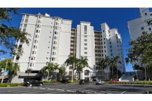 400 Flagship Drive, Naples, FL 34108 - MLS#225075935