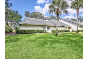 401 Arbor Lake Dr 4-101, Naples