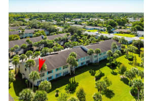 4130 Looking Glass Ln 3802, Naples