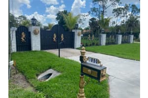 1890 Oakes Boulevard, Naples, FL 34119 - MLS#225075972