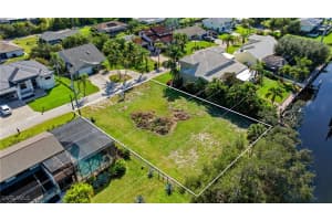 27090 Holly Lane, Bonita Springs, FL 34135 - MLS#225076000