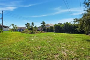 27090 Holly Lane, Bonita Springs, FL 34135 - MLS#225076000