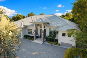 720 Orchid Dr, Naples