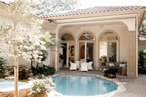 15627 Villoresi Way, Naples