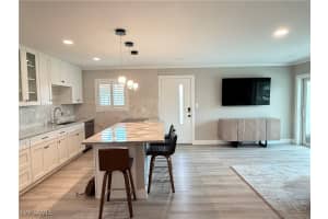 1100 Gulf Shore Boulevard, Naples, FL 34102 - MLS#225076111