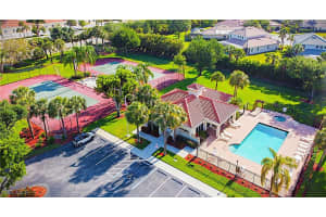 102 Palm Frond Court, Naples, FL 34104 - MLS#225076129