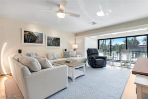 1672 Spoonbill Lane, Naples, FL 34105 - MLS#225076146