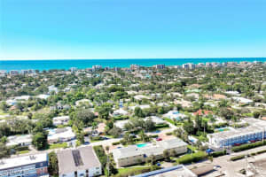 2000 Alamanda Dr 104, Naples