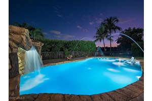 2750 Cinnamon Bay Cir, Naples