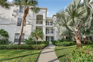8223 Parkstone Pl 2201, Naples