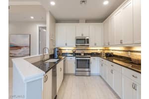 627 6TH Avenue, Naples, FL 34102 - MLS#225076184