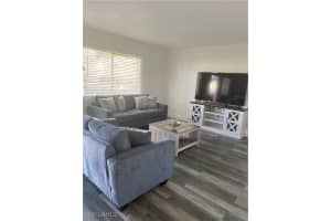 4617 Bayshore Dr H1, Naples