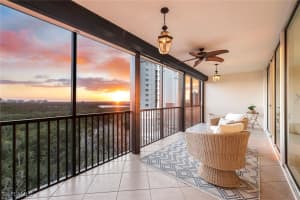 455 Cove Tower Dr 902, Naples