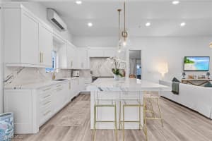 725 2nd Street, Naples, FL 34102 - MLS#225076329