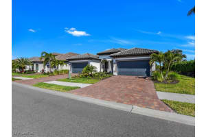 11694 Canal Grande Drive, Fort Myers, FL 33913 - MLS#225076331