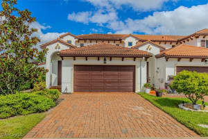 7738 Bristol Cir, Naples