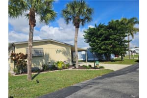 45 Aquamarine Avenue, Naples, FL 34114 - MLS#225076385