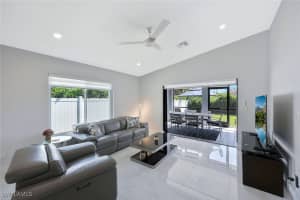 532 103rd Avenue, Naples, FL 34108 - MLS#225076386