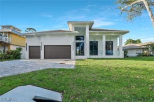 1317 Cypress Woods Drive, Naples, FL 34103 - MLS#225076400