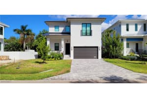 511 97th Avenue, Naples, FL 34108 - MLS#225076429