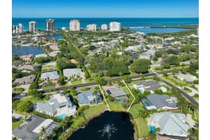 4916 Crayton Road, Naples, FL 34103 - MLS#225076457