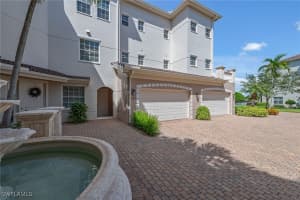 550 Avellino Isles Circle, Naples, FL 34119 - MLS#225076475