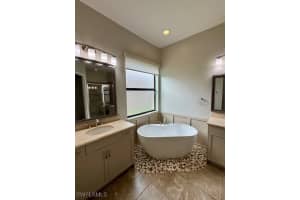 2820 CINNAMON BAY Circle, Naples, FL 34119 - MLS#225076507